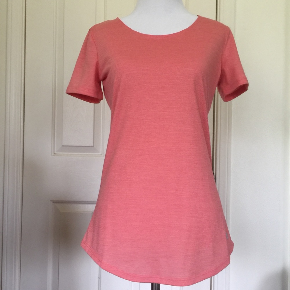 UNDER ARMOUR charged wool women running top